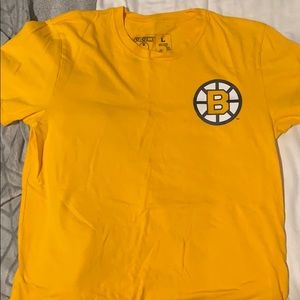 Boston Bruins Vintage hockey shirt.